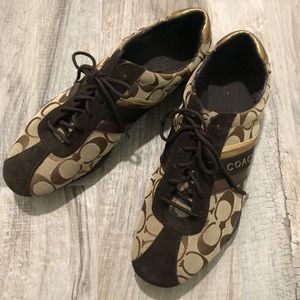 Coach tennis shoe/ sneakers size 10